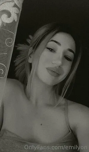 Emilyon OnlyFans Leaked Free Thumbnail Picture - #4rtih9ifSf