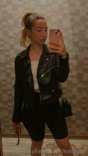 Emilyon OnlyFans Leaked Free Thumbnail Picture - #Laf79MNOWM