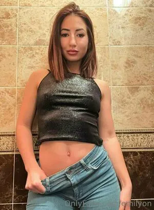 Emilyon OnlyFans Leaked Free Thumbnail Picture - #O0eIuYbSt2