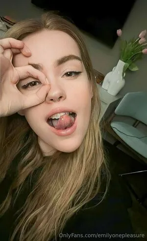 Emilyonepleasure OnlyFans Leaked Free Thumbnail Picture - #EObLivvrbQ