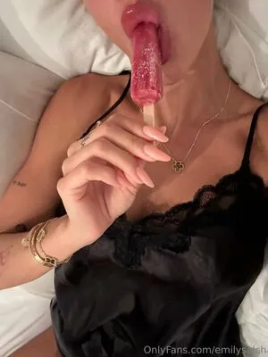 Emilysalch OnlyFans Leaked Free Thumbnail Picture - #JIzmNvutd0