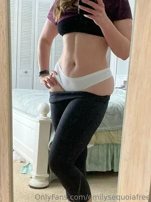 Emilysequoiafree OnlyFans Leaked Free Thumbnail Picture - #ABBFF27xXA