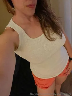 Emilysequoiafree OnlyFans Leaked Free Thumbnail Picture - #H0JKJ6Yuoj