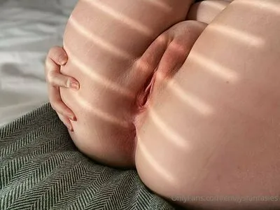 Emilysfantasies OnlyFans Leaked Free Thumbnail Picture - #PC004NxvW5