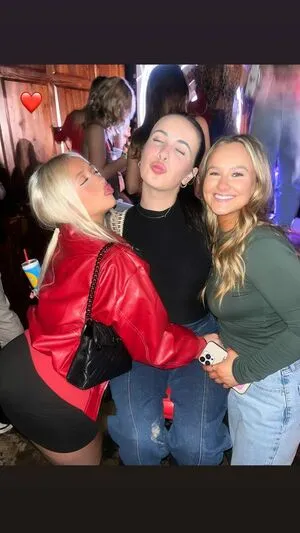 Emilysmithh06 OnlyFans Leaked Free Thumbnail Picture - #qL9qbq0DWC