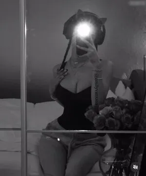 Emilyvanxssa OnlyFans Leaked Free Thumbnail Picture - #NxGa978NoV