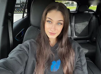 Emilyvanxssa OnlyFans Leaked Free Thumbnail Picture - #R4e4avwja4