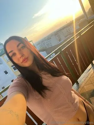Emilyvibes OnlyFans Leaked Free Thumbnail Picture - #0H5ylyv1Ee