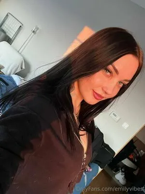 Emilyvibes OnlyFans Leaked Free Thumbnail Picture - #NGsmedisVt