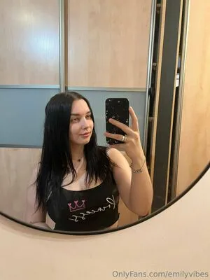 Emilyvibes OnlyFans Leaked Free Thumbnail Picture - #NJ7GgwYRKY