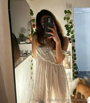 Emilyxkitty OnlyFans Leaked Free Thumbnail Picture - #F8TOVHcWos