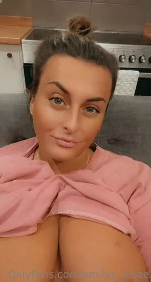 Emilyy Rosee OnlyFans Leaked Free Thumbnail Picture - #47Jz6akQM3