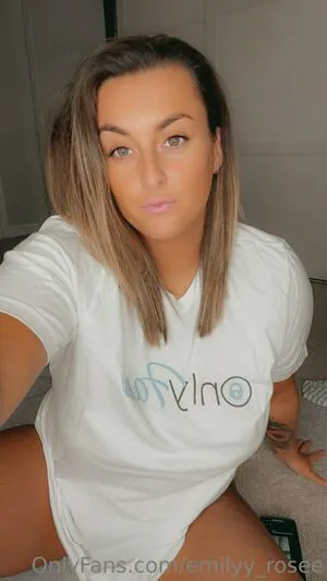 Emilyy Rosee OnlyFans Leaked Free Thumbnail Picture - #9HQJ32Ad2Z