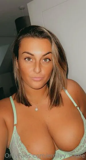 Emilyy Rosee OnlyFans Leaked Free Thumbnail Picture - #RnOb1N1u7o