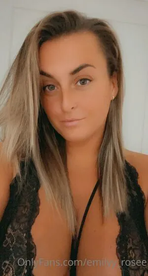 Emilyy Rosee OnlyFans Leaked Free Thumbnail Picture - #SceFam8oiu