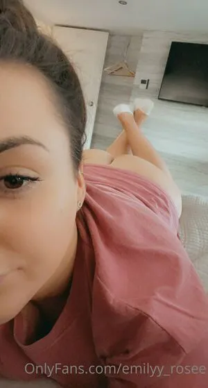 Emilyy Rosee OnlyFans Leaked Free Thumbnail Picture - #SsavwokPA8