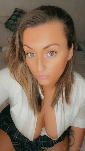 Emilyy Rosee OnlyFans Leaked Free Thumbnail Picture - #islEAlV80z
