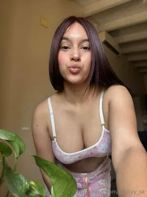 Emilyy Sk OnlyFans Leaked Free Thumbnail Picture - #jlzo95Z1I8