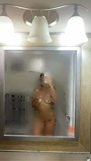 Emilyylav OnlyFans Leaked Free Thumbnail Picture - #TRTmIloFFX
