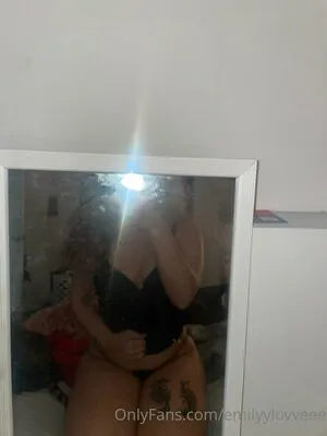 Emilyylovveee OnlyFans Leaked Free Thumbnail Picture - #TSDP8UFLil