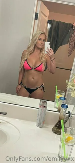 Emilyyxx OnlyFans Leaked Free Thumbnail Picture - #2WENV4JuYv