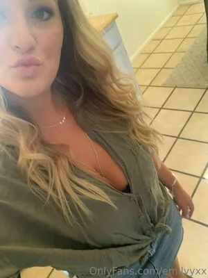 Emilyyxx OnlyFans Leaked Free Thumbnail Picture - #4uUiJmBjGw