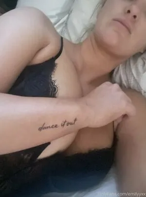 Emilyyxx OnlyFans Leaked Free Thumbnail Picture - #DjGII2p4Xd