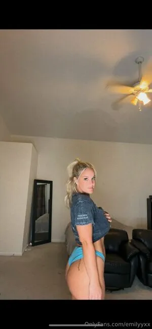 Emilyyxx OnlyFans Leaked Free Thumbnail Picture - #mKPEyvGFsd