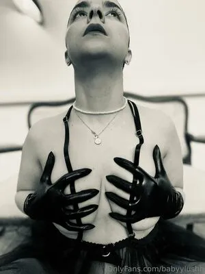 Emilyyypink OnlyFans Leaked Free Thumbnail Picture - #3DHXKPAMPM