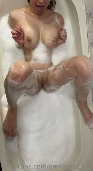 Emilyzoe2030 OnlyFans Leaked Free Thumbnail Picture - #CdlTya5Ae9