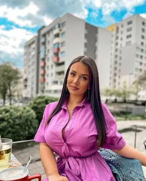 Emina Jahi OnlyFans Leaked Free Thumbnail Picture - #5vzlBdiaYC