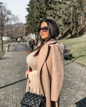Emina Jahi OnlyFans Leaked Free Thumbnail Picture - #iLgaFtQVlb