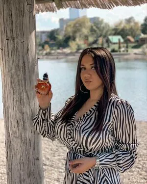 Emina Jahi OnlyFans Leaked Free Thumbnail Picture - #kxh7VjXbT6