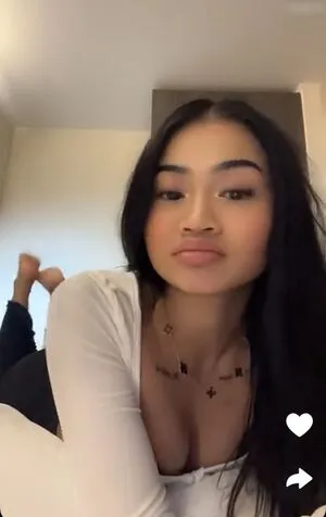 Eminedere OnlyFans Leaked Free Thumbnail Picture - #fK1TXNn256