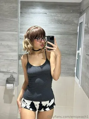 Emipeach1 OnlyFans Leaked Free Thumbnail Picture - #wt04zIi64Z