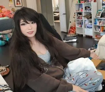Emiru OnlyFans Leaked Free Thumbnail Picture - #0GHRNkeKdy