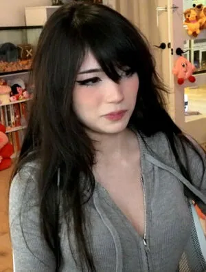 Emiru OnlyFans Leaked Free Thumbnail Picture - #0tXRcI76uK