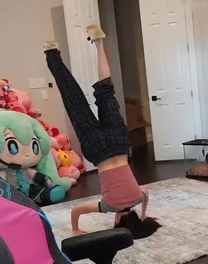 Emiru OnlyFans Leaked Free Thumbnail Picture - #33QCchrUdg