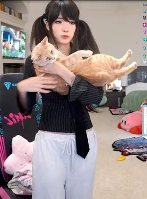 Emiru OnlyFans Leaked Free Thumbnail Picture - #PhdlmiTYWz