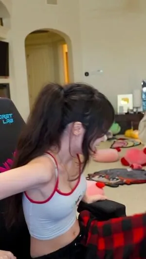 Emiru OnlyFans Leaked Free Thumbnail Picture - #Rguh1SEkIk