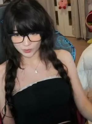 Emiru OnlyFans Leaked Free Thumbnail Picture - #odzadl5OnZ