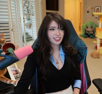 Emiru OnlyFans Leaked Free Thumbnail Picture - #05DmN6LMGH