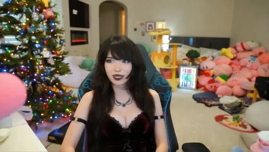 Emiru OnlyFans Leaked Free Thumbnail Picture - #0sseS81KRF