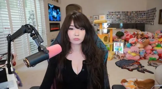 Emiru OnlyFans Leaked Free Thumbnail Picture - #fc2gI1wONy