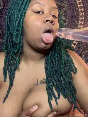 Emithegoddess OnlyFans Leaked Free Thumbnail Picture - #xGLdus1xl8