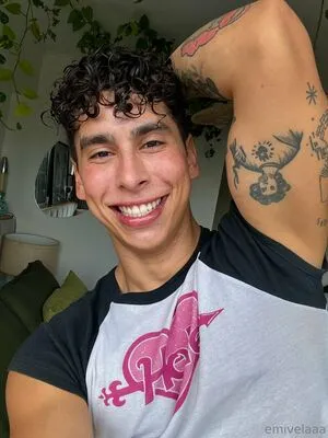 Emivelaaa OnlyFans Leaked Free Thumbnail Picture - #4RgfGTkJrl