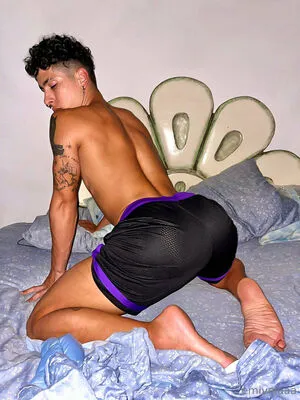 Emivelaaa OnlyFans Leaked Free Thumbnail Picture - #8xMCFV75zz