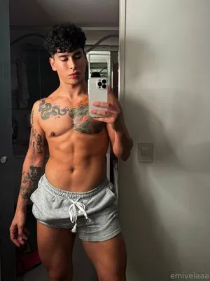 Emivelaaa OnlyFans Leaked Free Thumbnail Picture - #BRnhYiNxSh