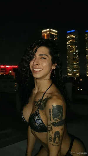 Emivelaaa OnlyFans Leaked Free Thumbnail Picture - #Yun91qt1q0