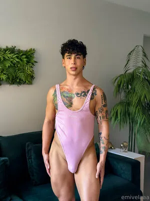 Emivelaaa OnlyFans Leaked Free Thumbnail Picture - #bcZ7kK4gbg